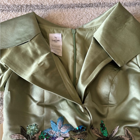 Elegant Green Floral Long Sleeve Dress - Picture 8 of 15